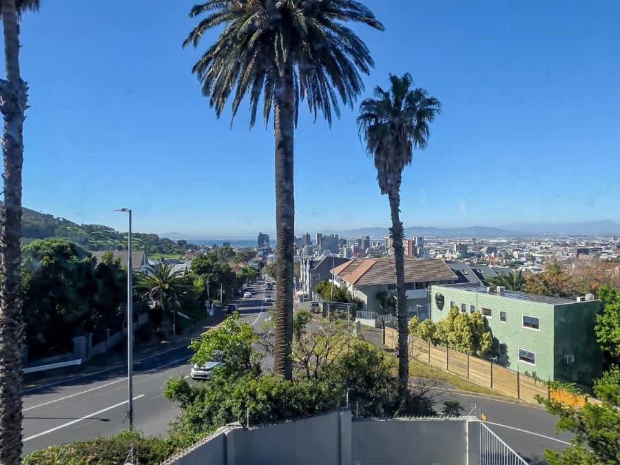 1 Bedroom Property for Sale in Gardens Western Cape